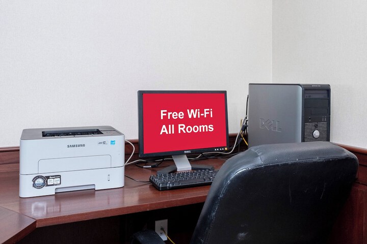 Business Center 40 of 41