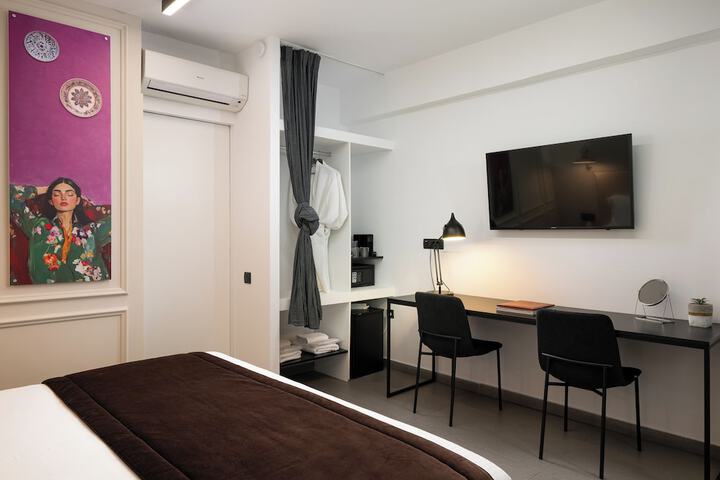 Room 27 of 70