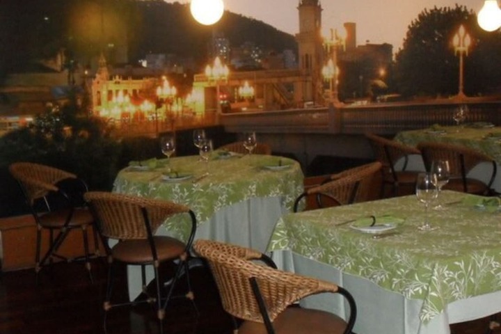 Dining 57 of 70