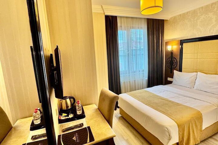 Room 19 of 70