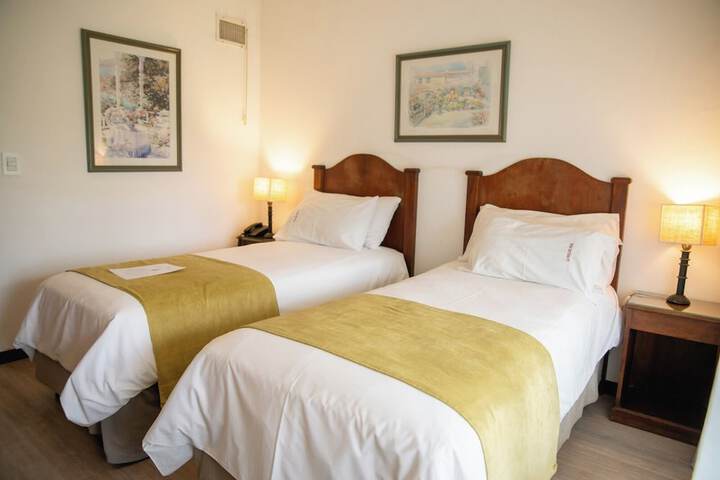 Room 3 of 80
