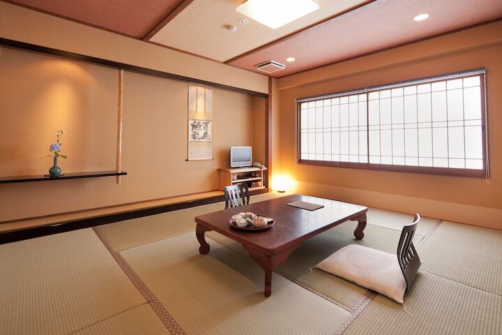 Room 4 of 70