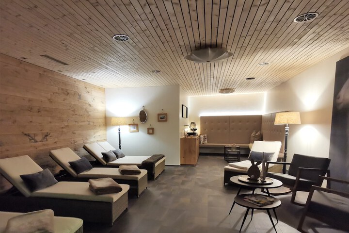 Spa 18 of 50