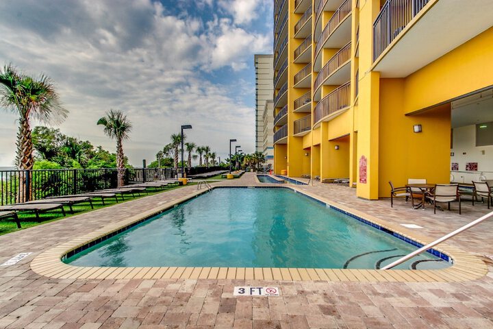 Pool 41 of 69