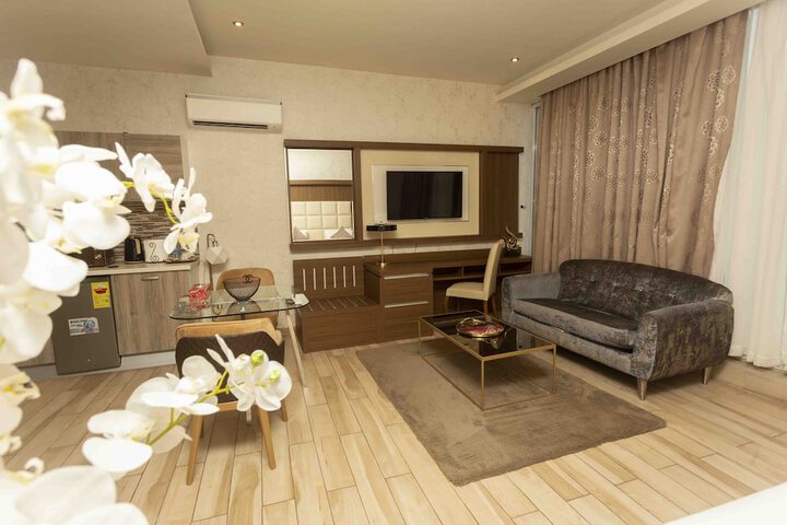 Room 42 of 83