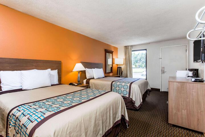 2 Double Beds (6 of 7)