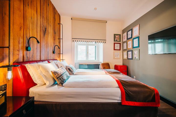 Room 14 of 61
