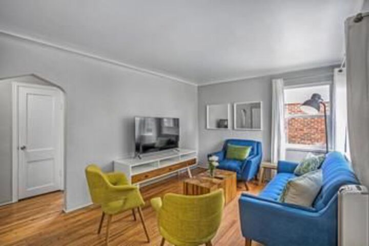 Image of Newly Decorated 4 Bedroom! Sleeps 8!
