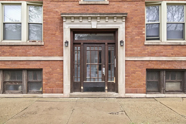 Exterior of Classy 2BR Spacious Apt in Avondale