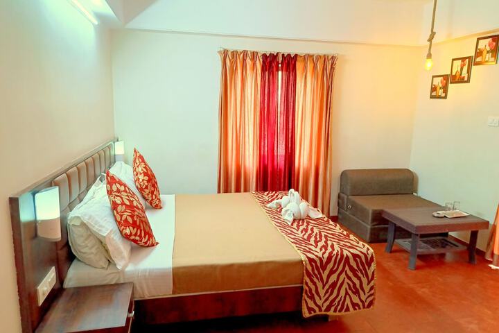 Room 14 of 28