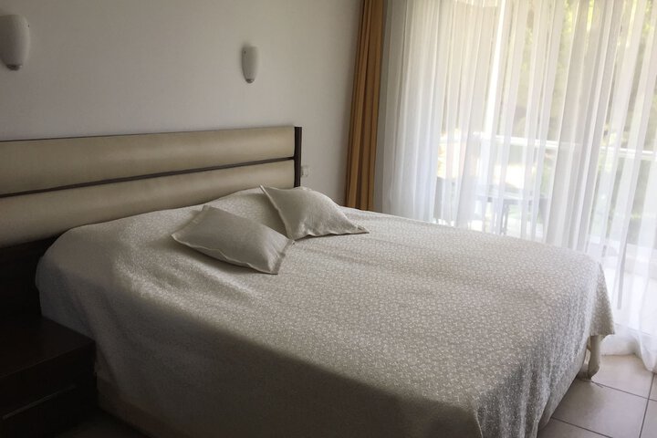 Room 2 of 17