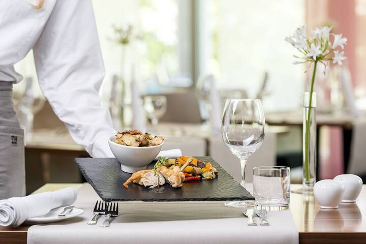 Dining 50 of 70