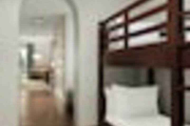 Room 50 of 204