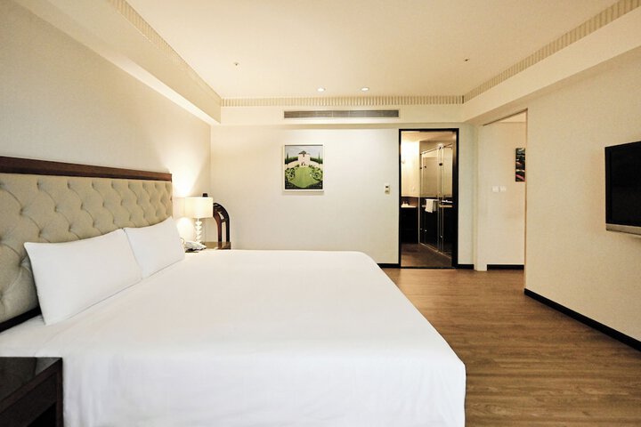 Room 44 of 72