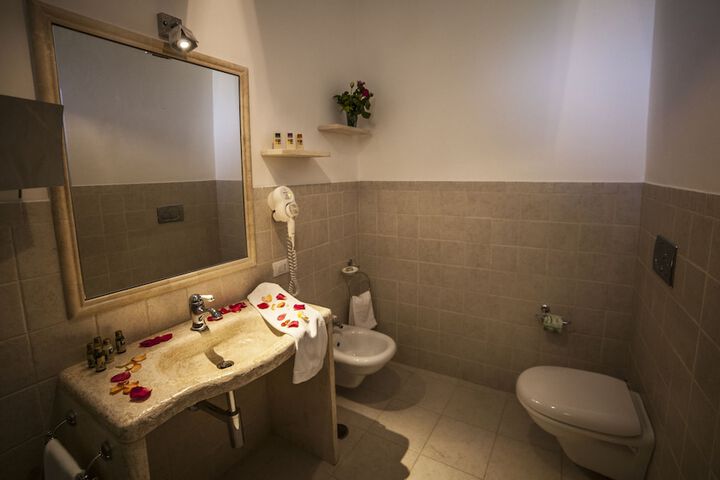 Room 20 of 46