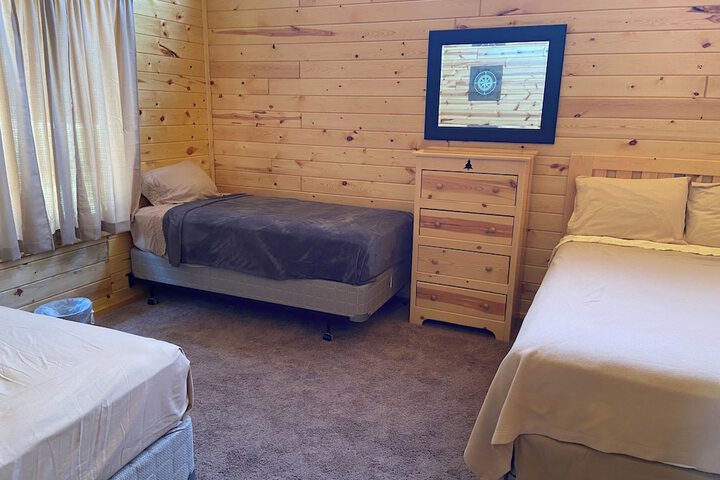 Room 43 of 202
