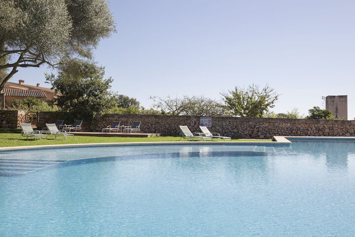 Hotel with Pool