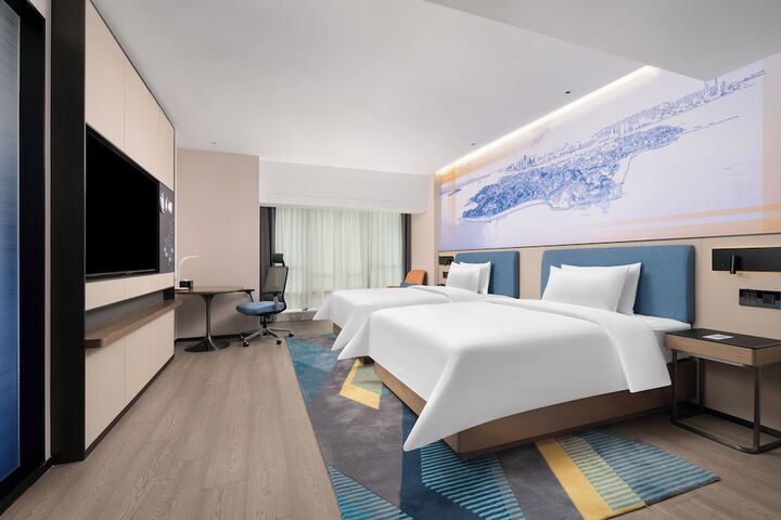 Room 8 of 11