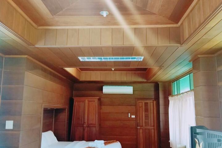 Room 9 of 58
