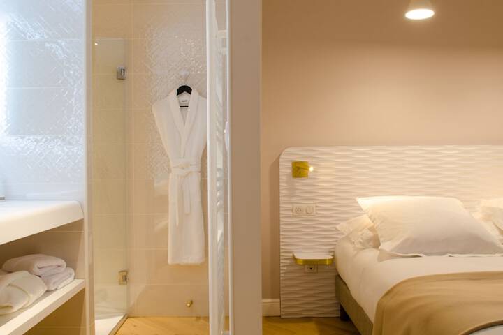 Room 6 of 57