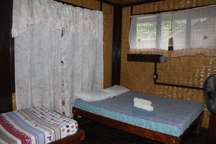 Room 15 of 102