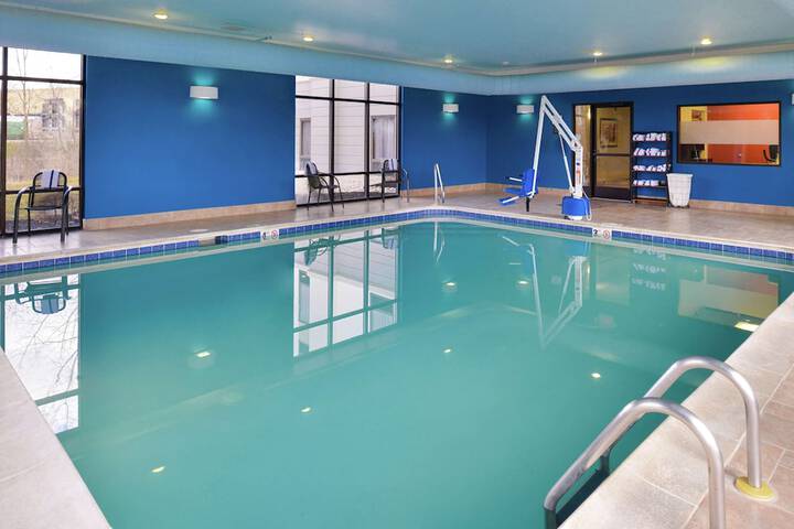 Pool 49 of 68