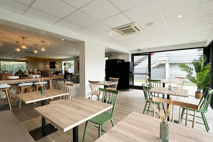 Dining Photos