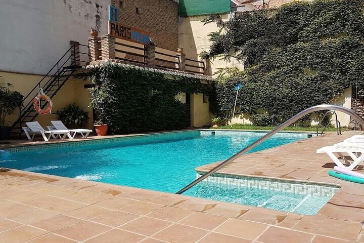 Pool 28 of 38
