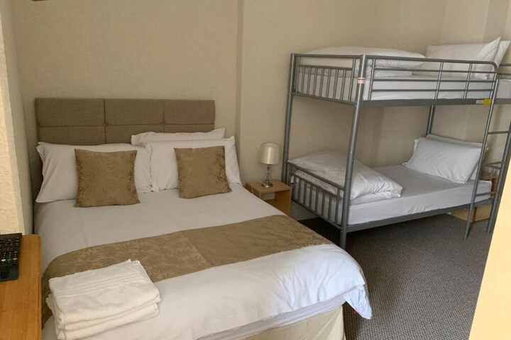Room 15 of 51