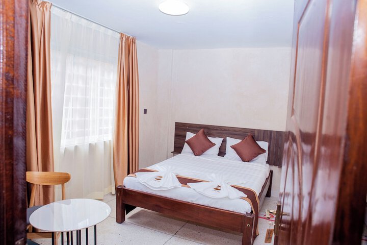 Room 26 of 40