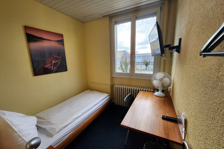 Room 12 of 29