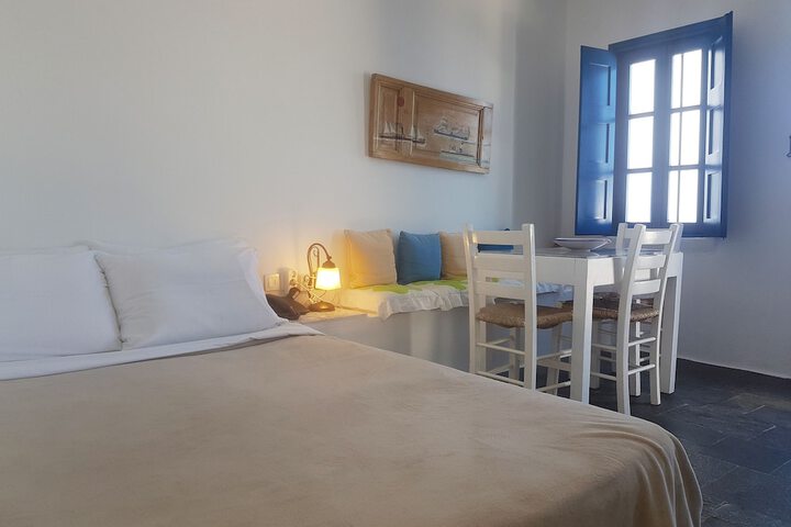 Room 3 of 86