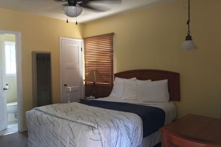 Room 4 of 49