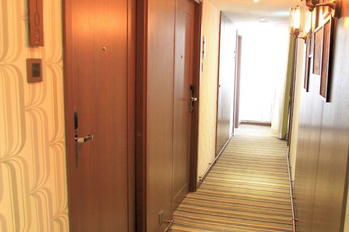 Ballroom/Hall 42 of 46