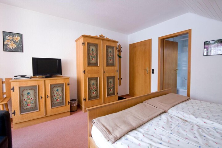 Room 11 of 53