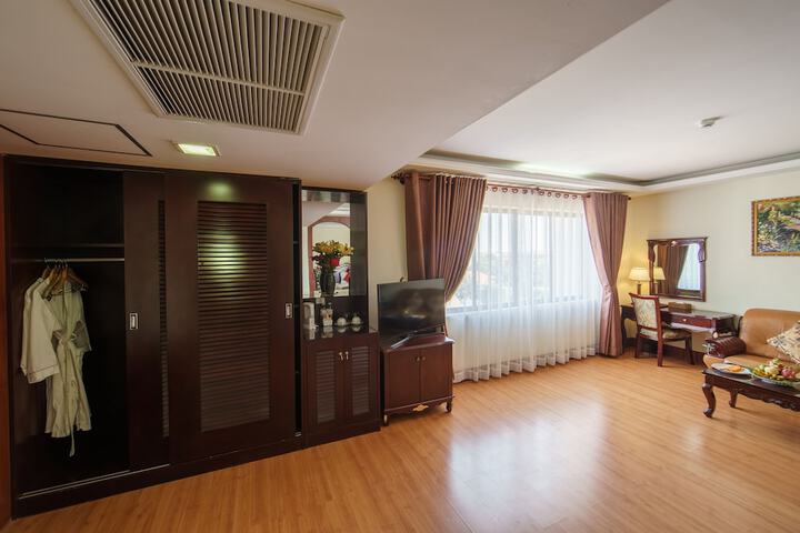 Room 26 of 95