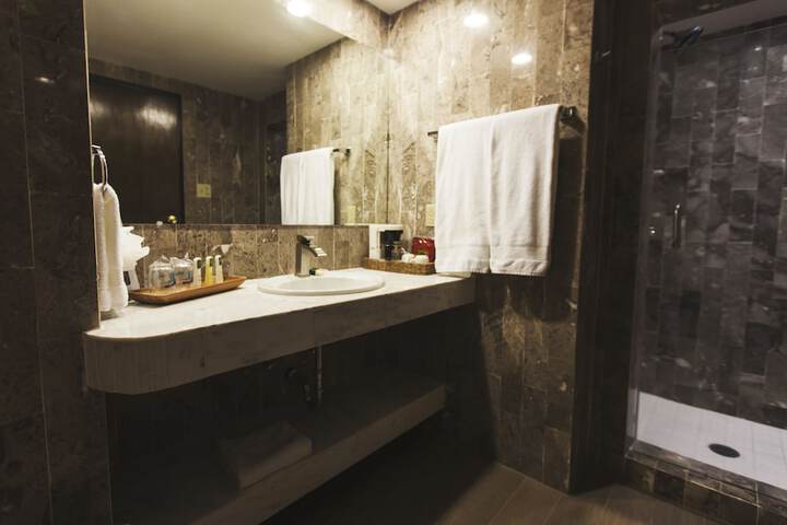 Room 26 of 41