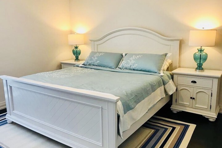 Room 4 of 51