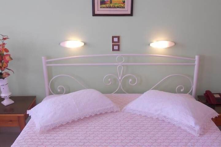 Room 8 of 39