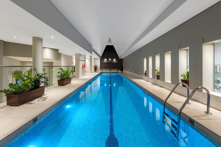 Pool Hotel