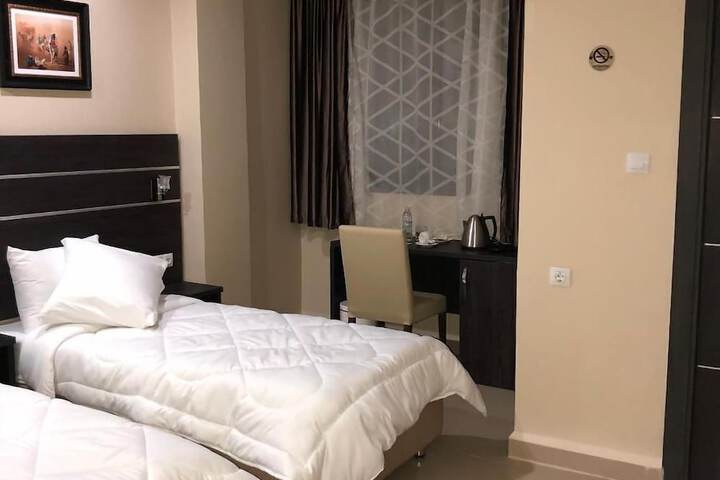 Room 9 of 15