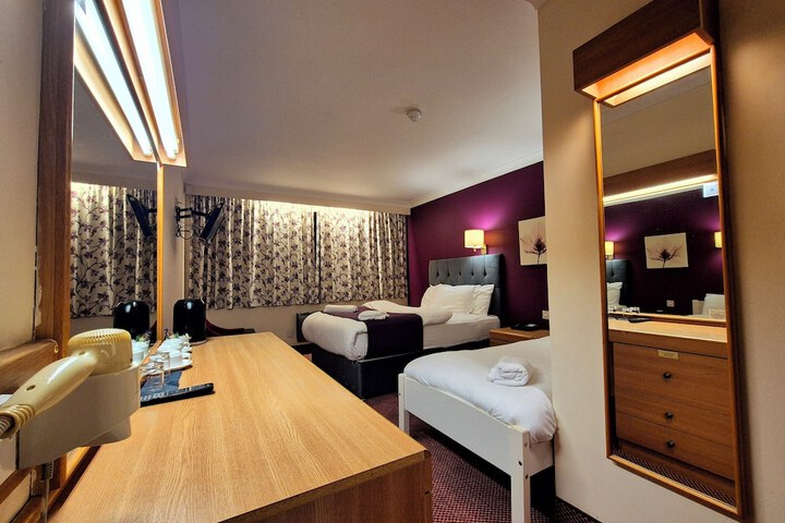 Room 9 of 64
