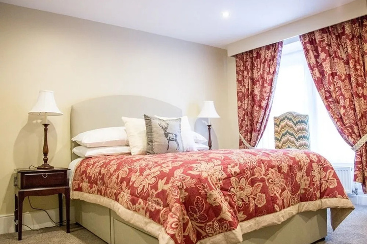 Room 6 of 21