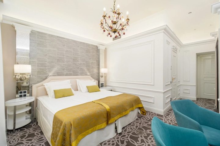 Room 3 of 24