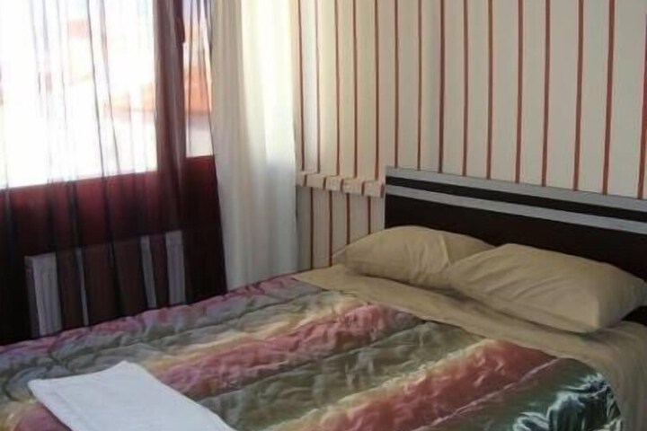 Room 11 of 21