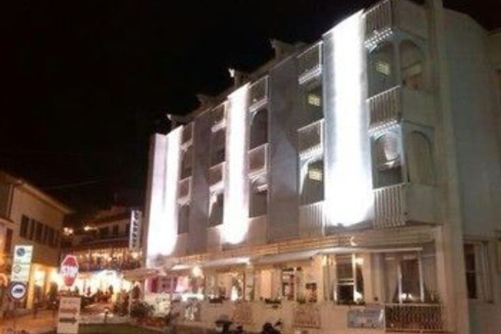 Hotel 13 of 52