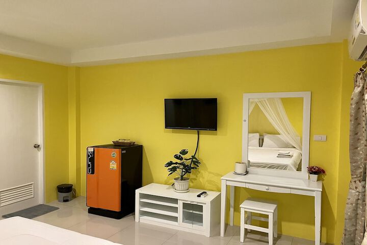 Room 25 of 44