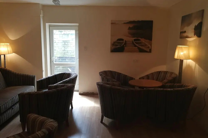 Room 4 of 15