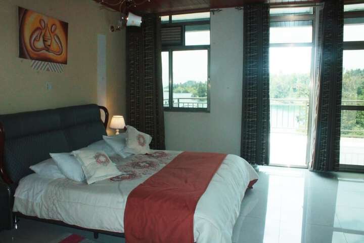 Room 6 of 21