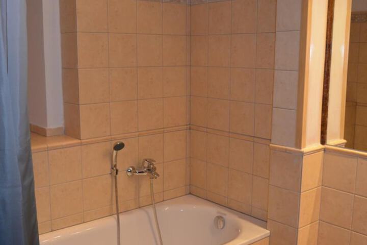 Room 34 of 54